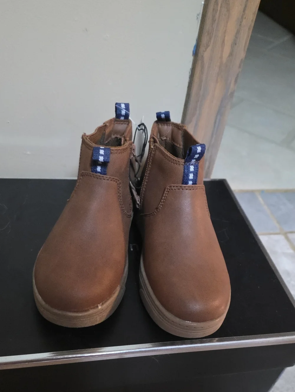 Cat & Jack Brown Kids Chelsea Boots with Navy Pull Tabs
